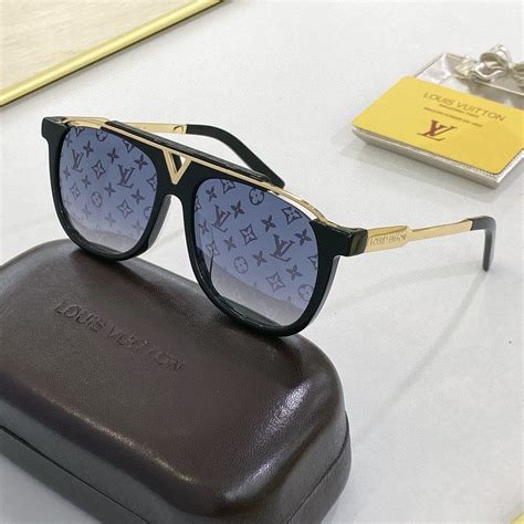 louis vuitton occhiali recensioni|Choosing Louis Vuitton Sunglasses: Full Guide on Styles, Prices .